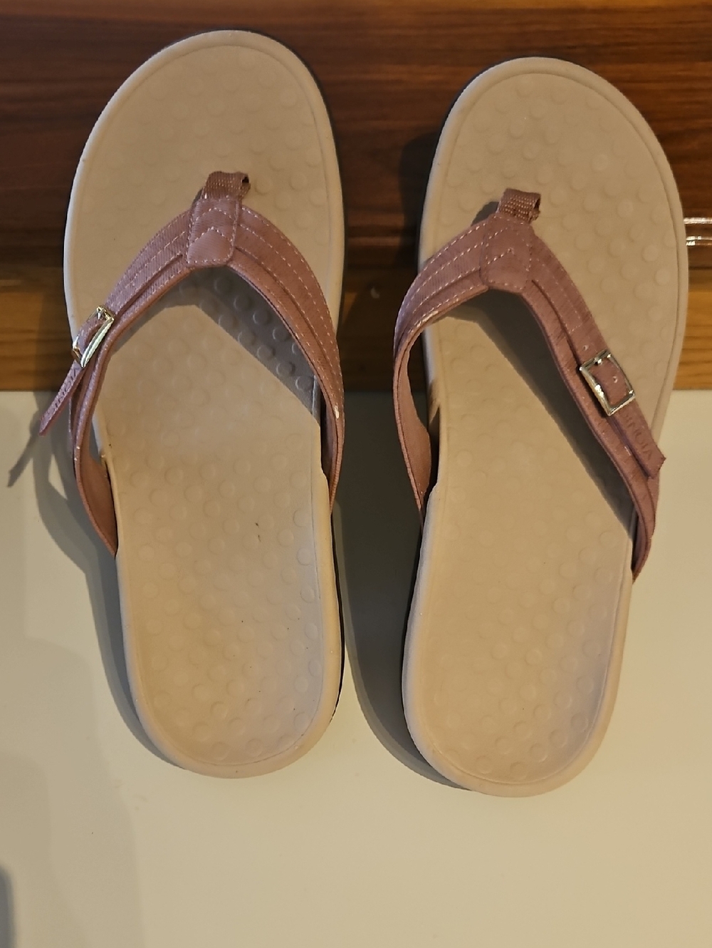 Vionic Pink Adjustable Buckle Thong Sandals